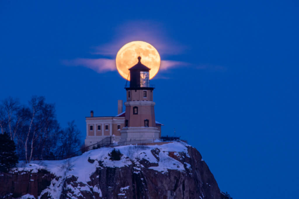 December 11th - The moon passes behind Split Rock Lighthouse as it slips into the heavens.