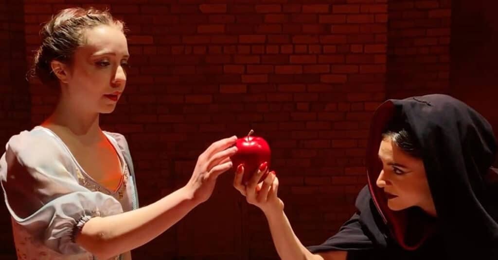 Magical “Snow White” Ballet Delights Children and Adults